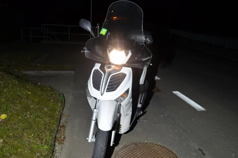 Stein AR - Rollerfahrer verletzt sich mittelschwer