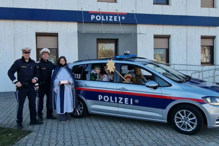 Burgenland – Heilige Drei Könige zu Besuch bei der Polizei
