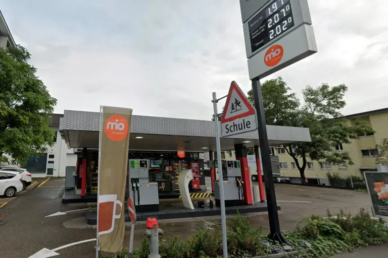 Zürich ZH – Raubüberfall auf Migrol Tankstelle