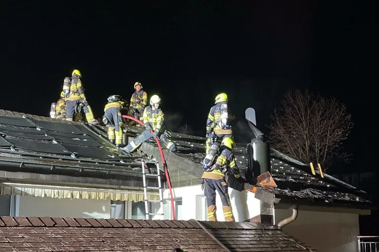 Reichenburg SZ – Sachschaden bei Dachbrand