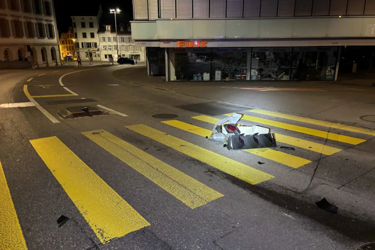 Aarau AG – Alkoholisierter Lenker verursacht mehrere Unfälle