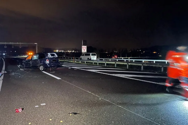 Winterthur ZH - Sieben Verletzte nach Unfall, drei davon schwer