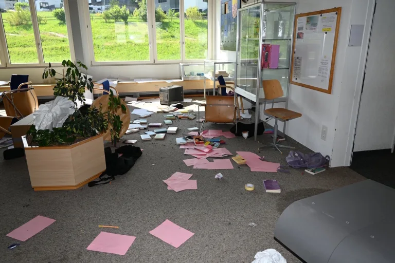Flawil SG – Schulzentrum verwüstet – Polizei sucht Zeugen