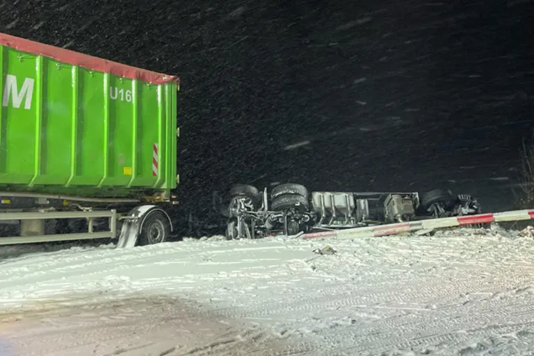 Sömmerda – Fahrer nach Unfall mit Lkw schwer verletzt