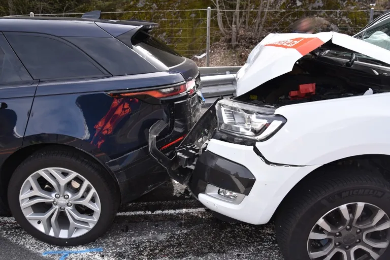 Auffahrkollision in Bärenburg GR auf der A13 mit zwei Verletzten