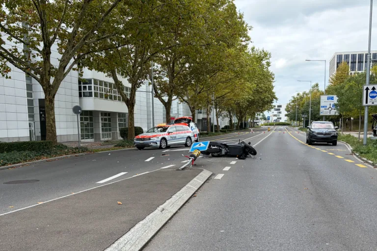 Zug – Motorradfahrer bei Unfall lebensbedrohlich verletzt