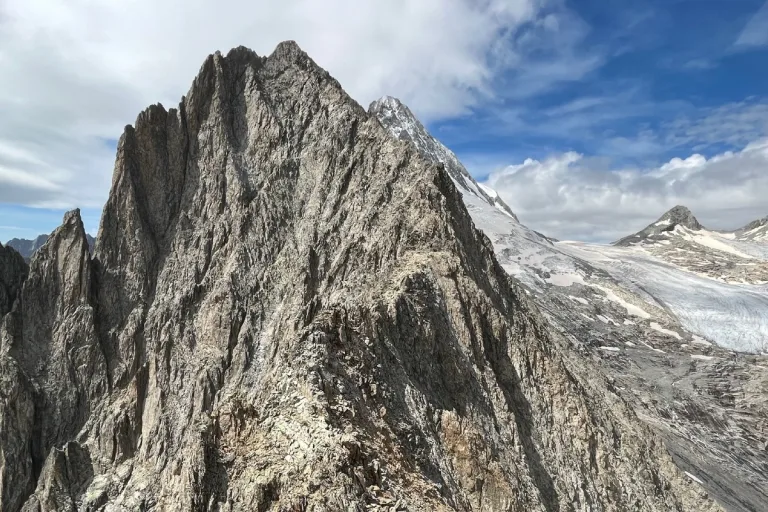 Baltschieder VS - Junger Bergsteiger kommt am Stockhorn ums Leben