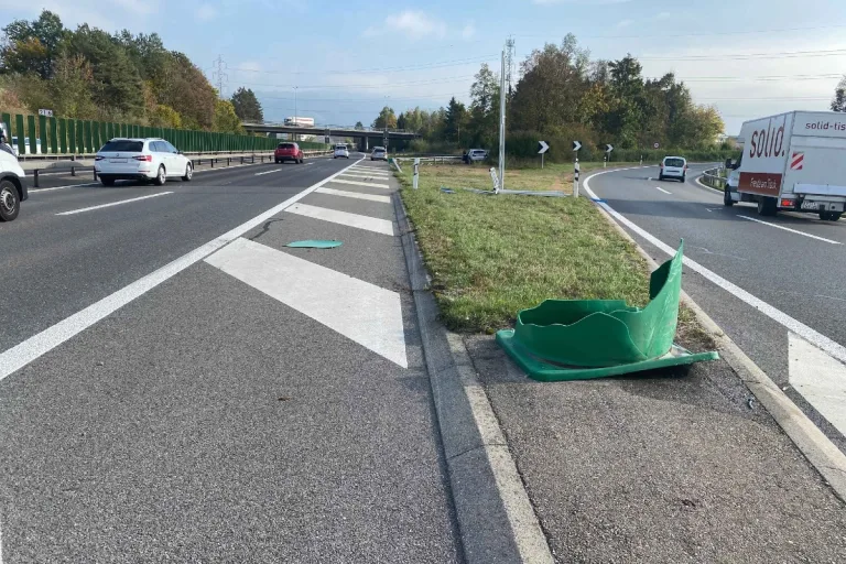 Cham ZG - Mutter und Kind verunfallen auf der A14