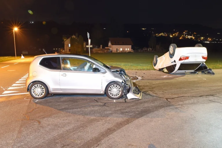 Triengen LU - Vier Personen nach Verkehrsunfall verletzt