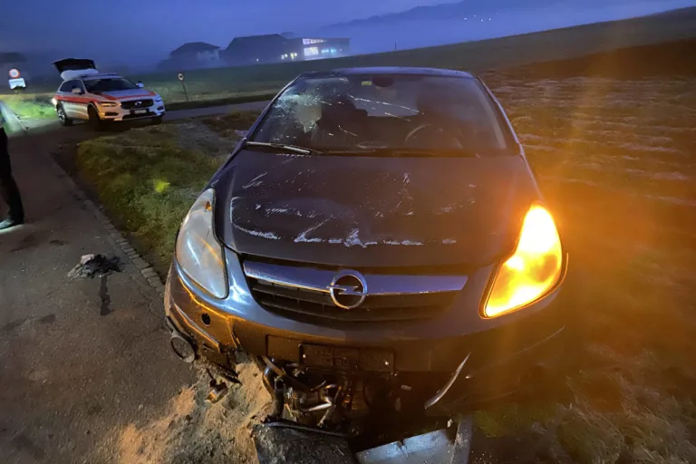 Reitnau AG – Auto überschlug sich