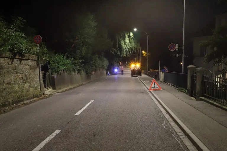 Stadt St. Gallen - Fahrradfahrer verletzt sich am Kopf