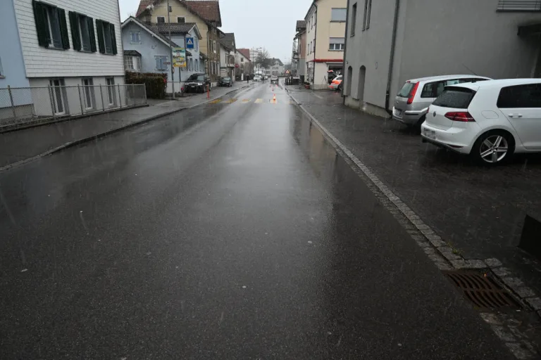 Uzwil SG – Fussgängerin angefahren