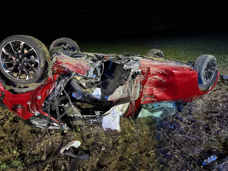 Kalkar – Drei Schwerverletzte bei Unfall von zwei Autos