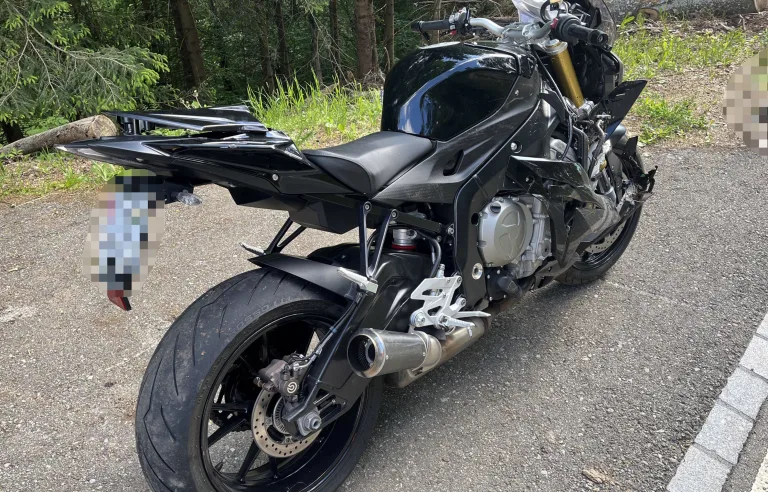 Mühlrüti SG – Unfall zwischen zwei Motorrädern