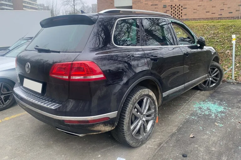 Cham ZG – Diebstähle aus Autos - Scheiben eingeschlagen
