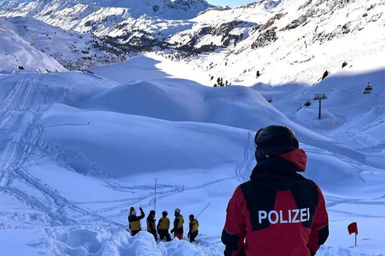 Weiterbildungskurs der Alpinen Einsatzgruppe 