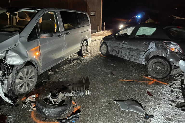 Trogen AR – Kollision zwischen zwei Fahrzeugen