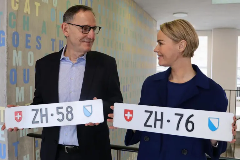 150'000 Franken für zwei Zürcher Kontrollschilder bezahlt 