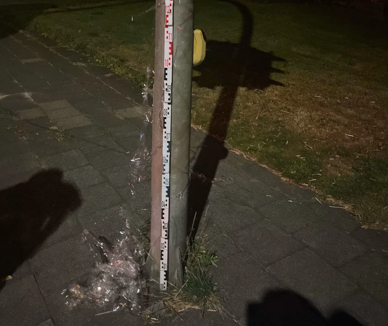 Rosendahl – Unbekannte spannen Klebeband über Fahrbahn