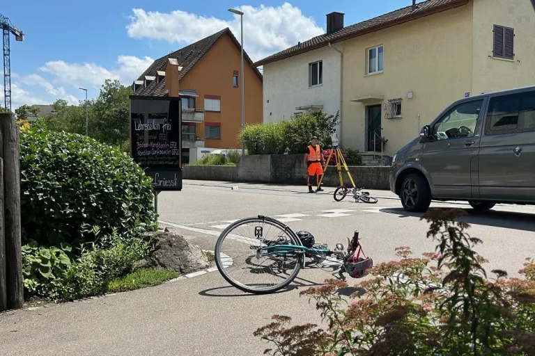 Seuzach ZH - Tragische Kollision zwischen Auto und Kind