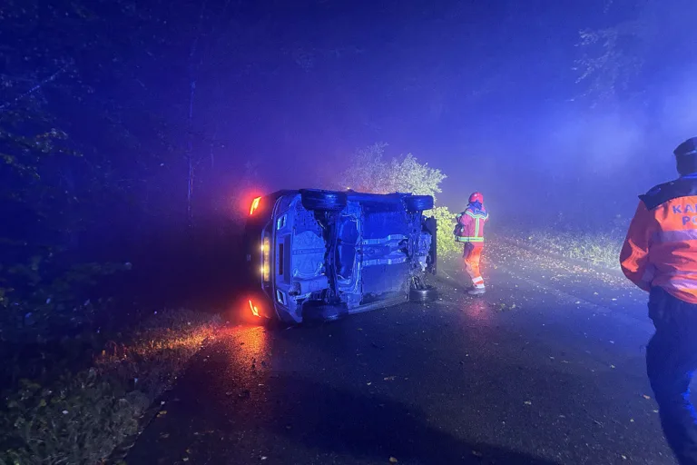 Erlinsbach AG - Lenkerin bei Unfall im Auto eingeklemmt