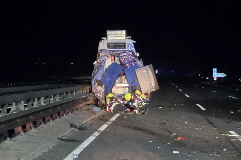 Unfall mit Wohnmobil bei Sottrum – Gasaustritt nach Crash