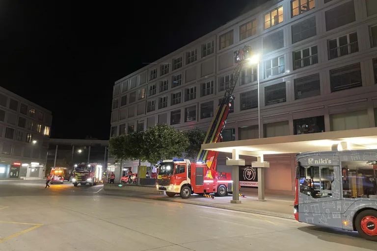 Chur GR – Feuerwehr kann Brand in Zahnarztpraxis löschen
