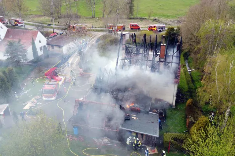 Detmold - Zwei Personen nach Brand in Krankenhaus