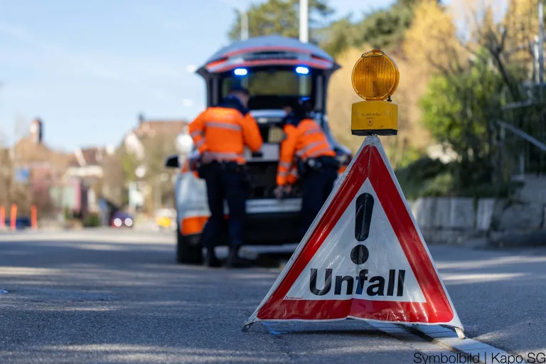 Lenggenwil SG – Unfall zwischen Skateboarder (14) und Auto