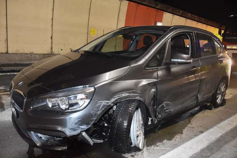 Emmetten NW - Selbstunfall im Seelisbergtunnel