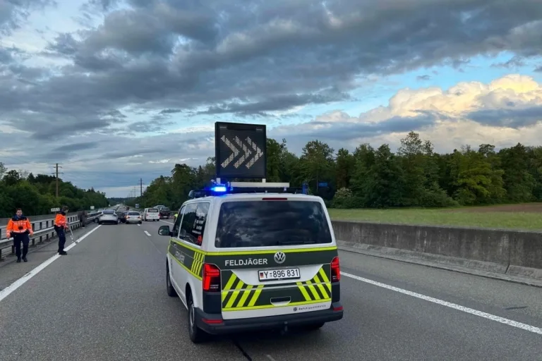 Wil SG - Rückstau nach Unfall auf der A1