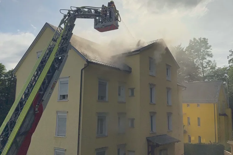 St.Gallen - Kellerbrand breitet sich aus 