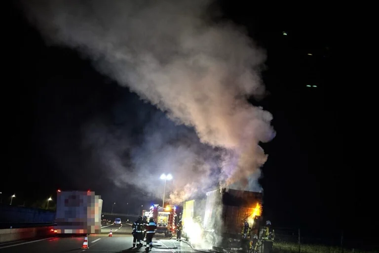 Kriegstetten SO – LKW-Anhänger brennt auf A1