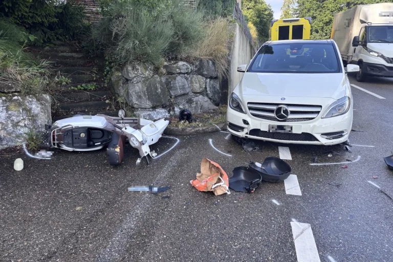 Eggersriet SG – Frau verletzt nach Selbstunfall mit Roller