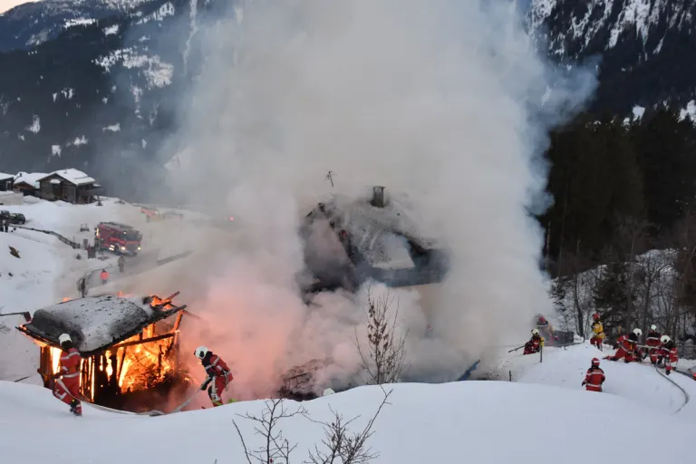 Tschappina GR - Stall vollständig abgebrannt 