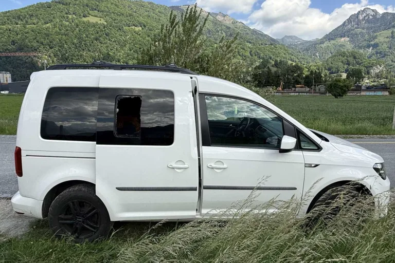 Auto in Mollis GL aufgebrochen – Tausend Franken weg
