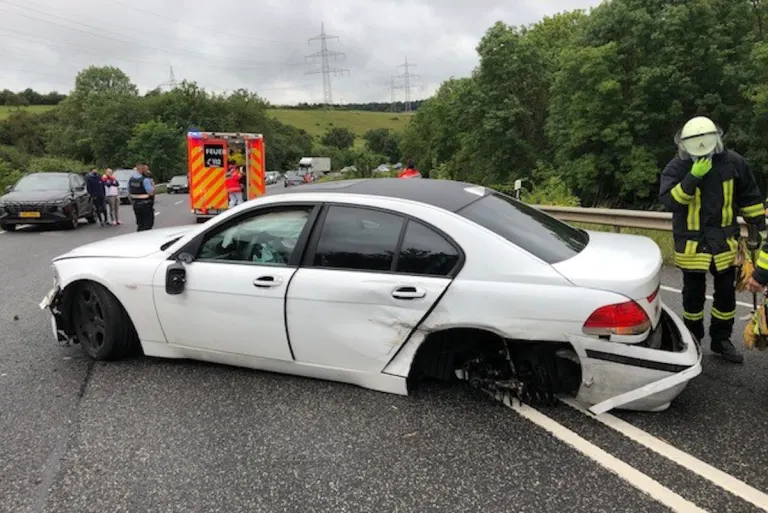 B51 Hohensonne – Verkehrsunfall mit drei Verletzten und ca. 100.000EUR Sachschaden