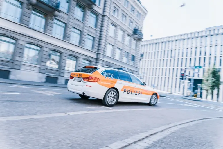 Stadt St. Gallen - Autofahrer begeht nach Unfall Fahrerflucht