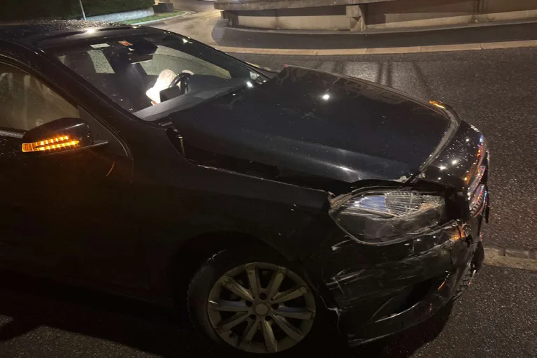 Unfall in Glarus – Fahrunfähig in Heck von Auto gekracht