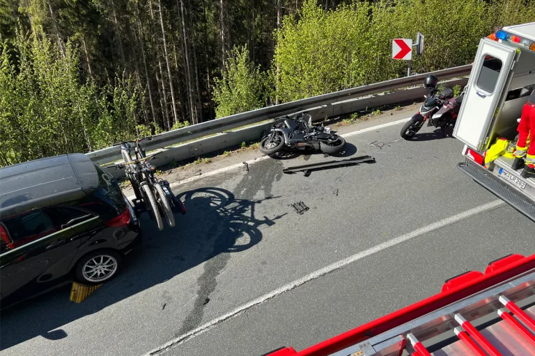 Plettenberg – Motorradfahrer stirbt bei schwerem Unfall