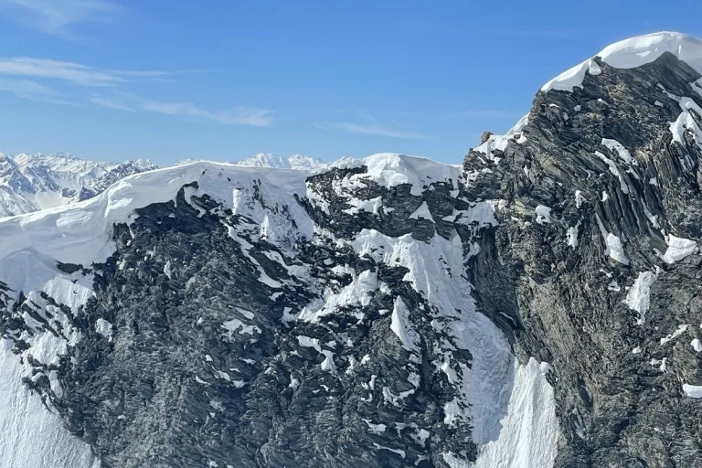 Tschlin GR - Mann stürzt rund 700 Meter in den Tod