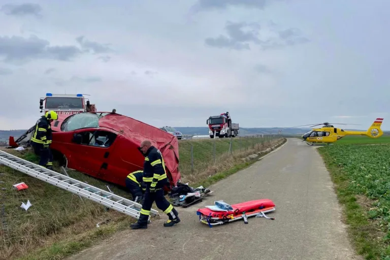 Ziersdorf – Junglenker bei Unfall mit Überschlag schwer verletzt