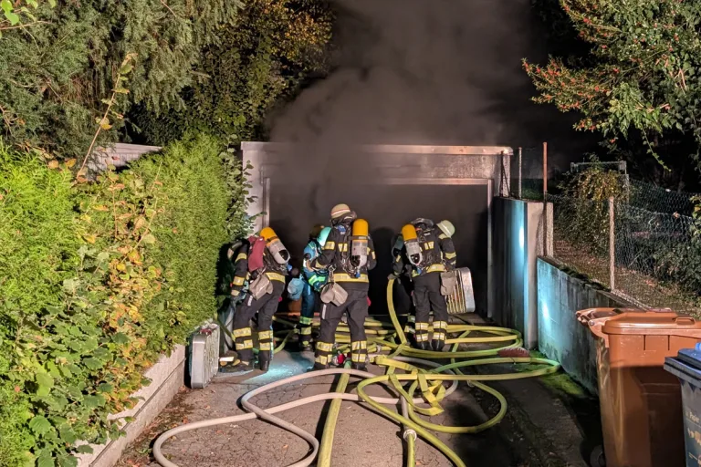 München – Brand in Tiefgarage mit massiver Rauchentwicklung