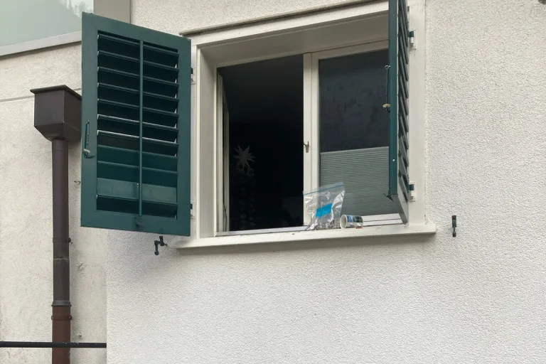 Näfels GL – Fenster bei Einbruch eingeschlagen 