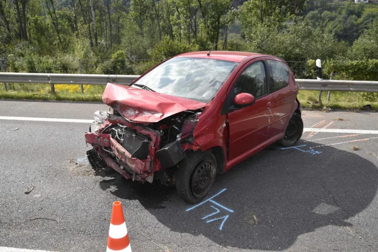 A13 Landquart GR – Personenwagen kollidiert mit einem Wohnmobil
