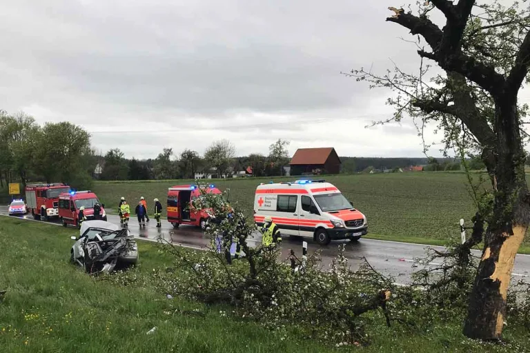 Tafertsweiler - 19-Jährige aus dem Wagen geschleudert und schwer verletzt