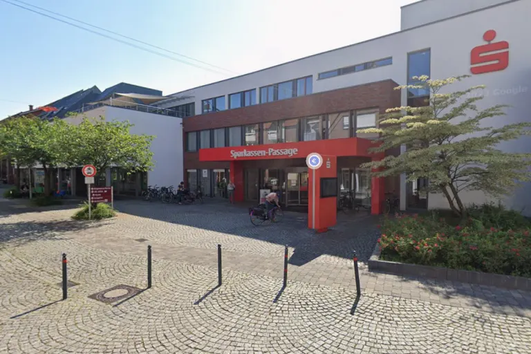 Halle (Westf.) –  Bankschließfächer in Sparkasse aufgebrochen