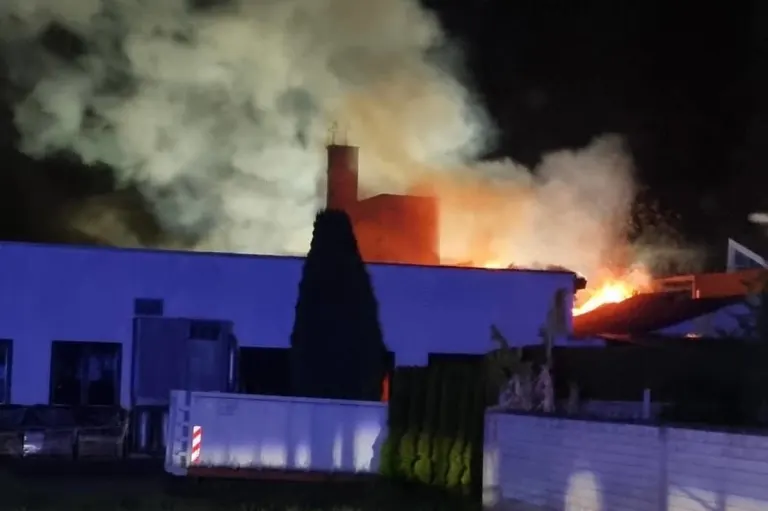Bonn – Feuer in einer Schreinerei