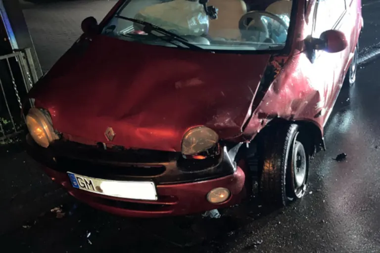 Bergneustadt – Zwei Autos nach Unfall nicht mehr fahrbereit