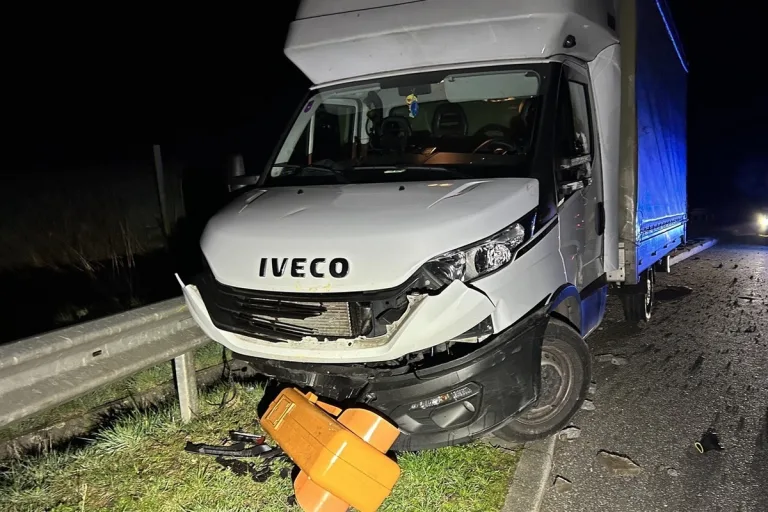 Prüm-BAB 60 -  Unfall wegen Schlaf am Steuer 